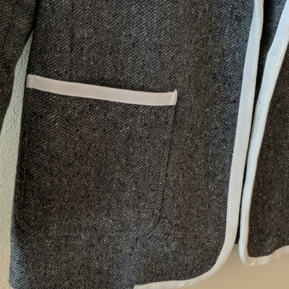 Grey banana republic blazer - Picture 3 of 6